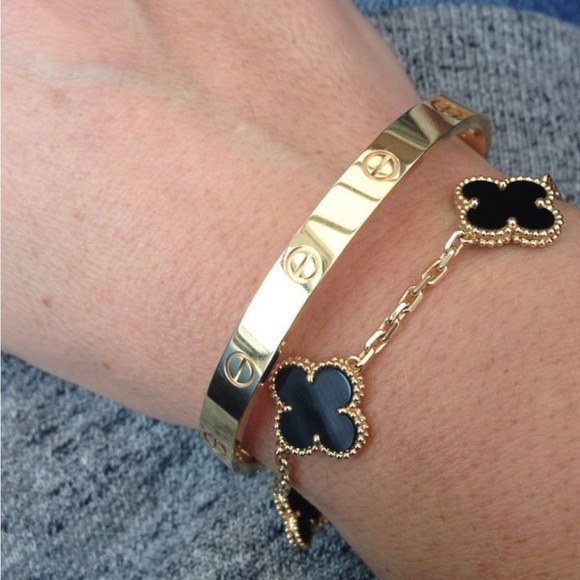 Black Onyx Gold 5 Quatrefoil Clover Motif Bracelet - Picture 2 of 7